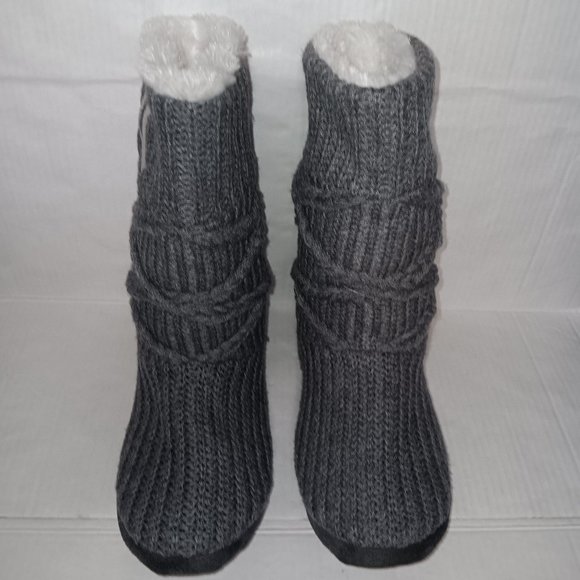 NY YANKEES INSPIRED KNIT SLIPPER BOOTS - Picture 2 of 7